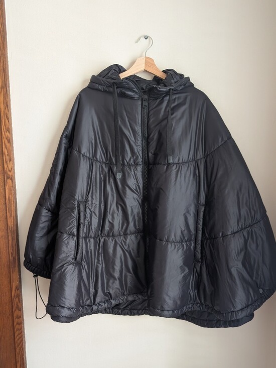 Zara Jackets & Blazers - Zara Black Quilted Hooded Puffer Cape